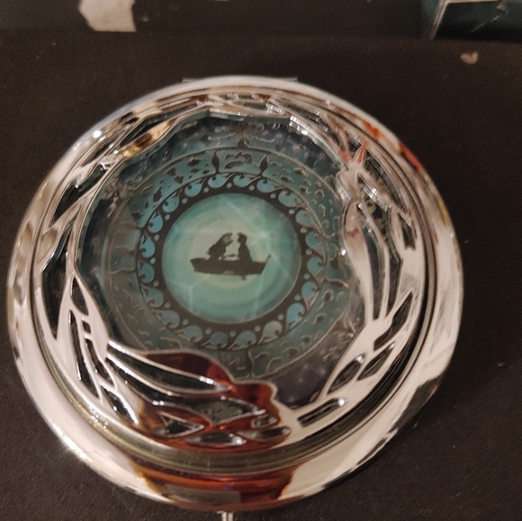 DISNEY ARIEL COMPACT MAKE UP MIRROR SOLD BY SEPHORA 2015 LIMITED EDITION - Picture 2 of 4